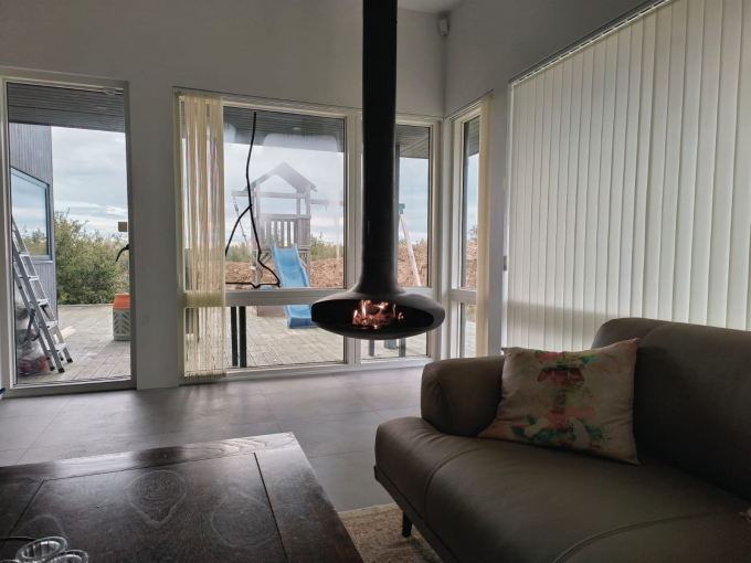 Caminha de madeira suspensa de aço interior pintura preta personalizada decorativa 16